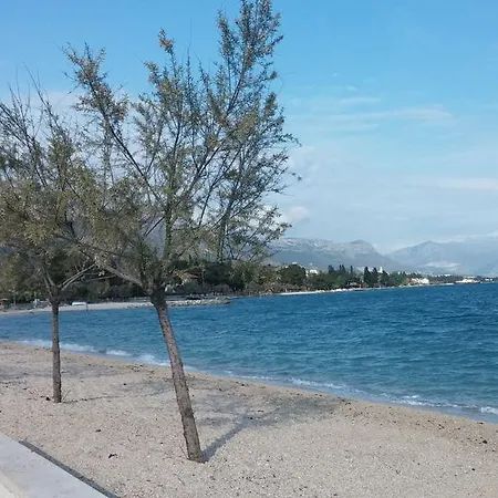 Benutic-lalini Apartman Kastela
