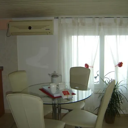 Apartman Benutic-lalini Kastela