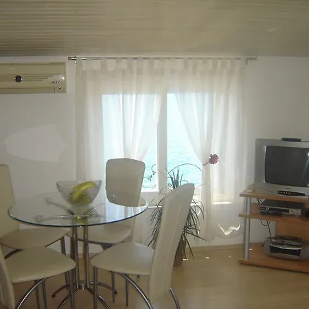 Benutic-lalini Apartman