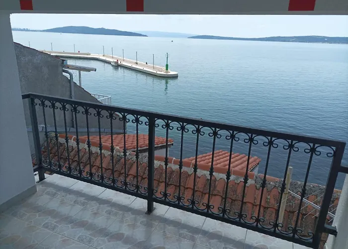 Benutic-lalini Apartman Kaštela